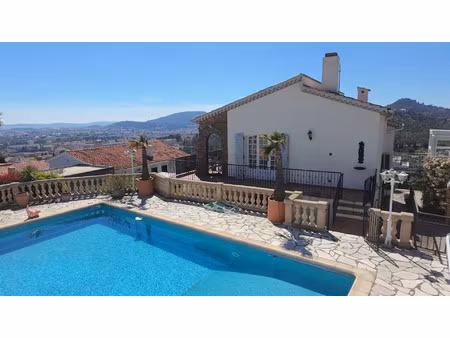 villa de luxe à vendre dans le quartier paradis-ritorte