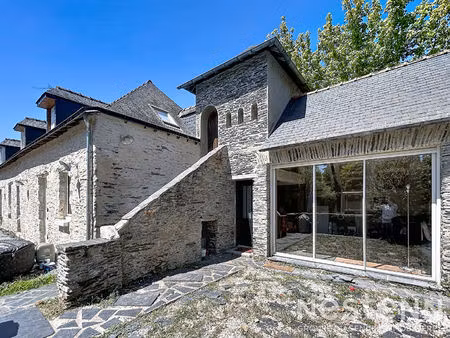 maison ancienne de 175 m²  4 chambres et jardin.