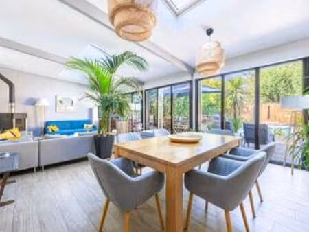 vente maison piscine à nantes (44000) : à vendre piscine / 193m² nantes