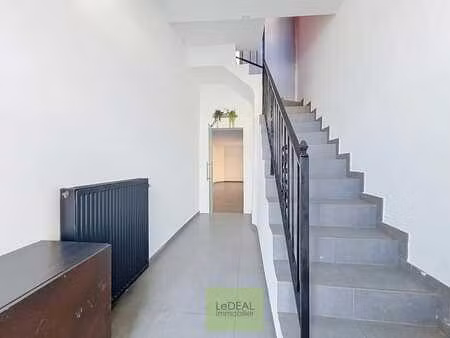 maison 3 façades avec jardin