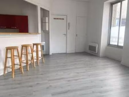 location appartement t1 à saint-brieuc (22000) : à louer t1 / 26m² saint-brieuc