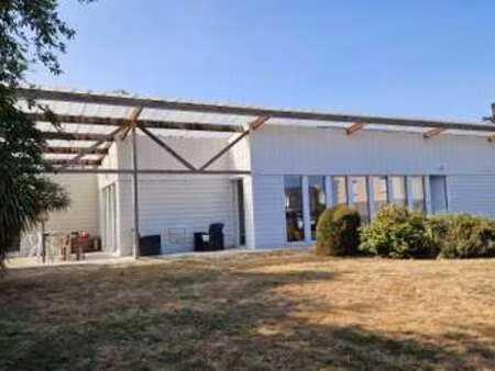 location maison meublé à bréhand (22510) : à louer meublé / 105m² bréhand