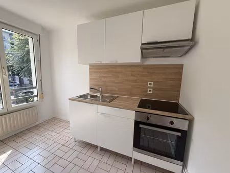location appartement 1 pièce 36 m² à reims (51100)