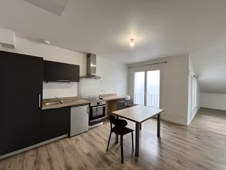 location appartement 1 pièce 42 m² à saint-jean-pied-de-port (64220)