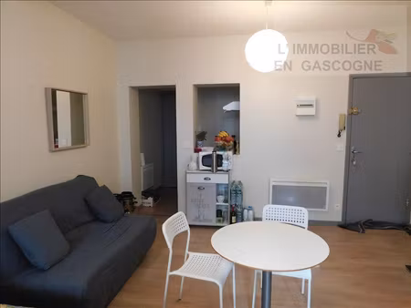 auch  studio meublé avec goût idéal pour étudiant  à 15 mn d