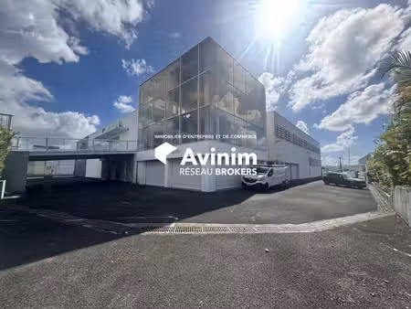 location commerce baie mahault 97122 1170m²