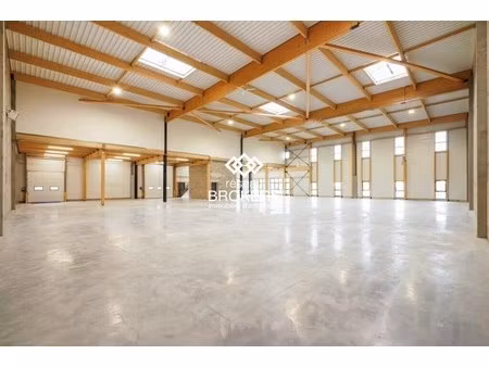 location entrepôt avignon 84000 814m²