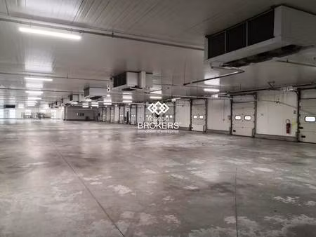 location entrepôt la creche 79260 5166m²