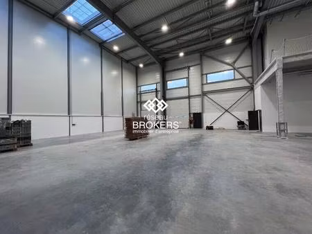 location entrepôt saint aignan grandlieu 44860 2900m²