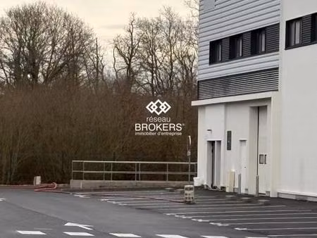 location entrepôt saint aignan grandlieu 44860 367m²