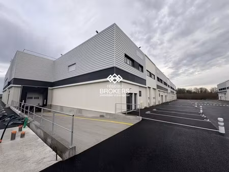location entrepôt saint aignan grandlieu 44860 393m²