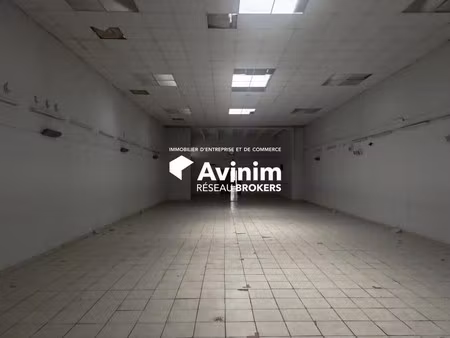 location entrepôt saint denis 93200 853m²