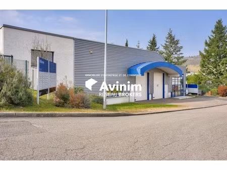 location entrepôt saint genis laval 69230 759m²