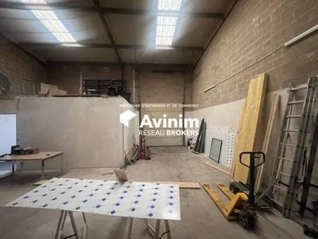 location entrepôt stains 93240 170m²