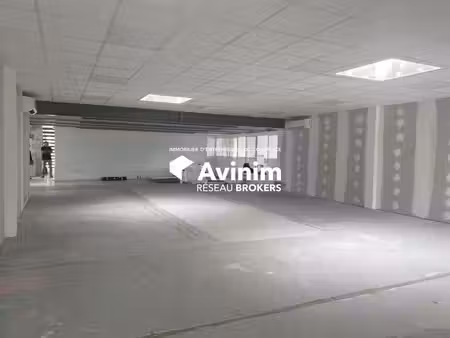 location local d’activités montauroux 83440 400m²