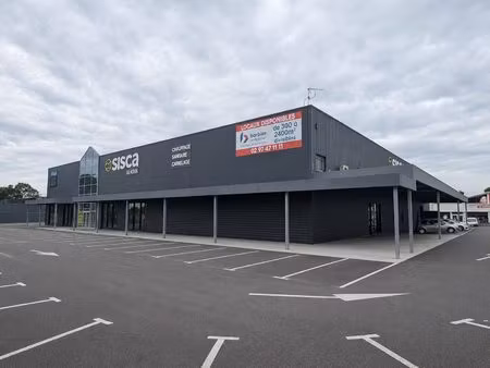 vannes est - local commercial de 2400 m² environ