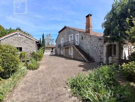 maison de campagne sur 4794 m² de terrain