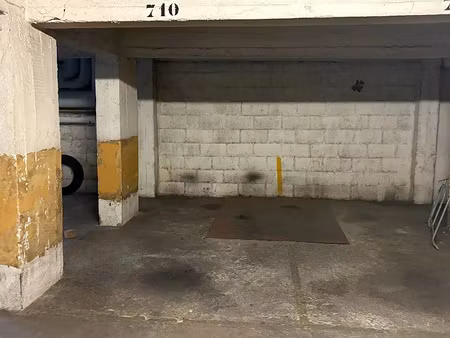 vente parking 9 m² à paris 18ème (75018)  25 000 €