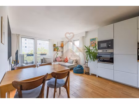 rue anatole france - 5 mn a pied de la ligne 7 - appartement 3 p