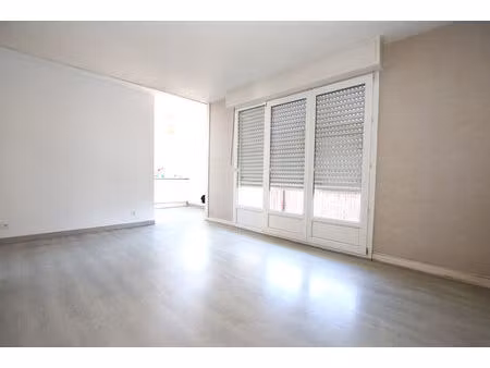 appartement 3 pièces 56 m²  2 chambres  une cave à vendre à montigny les metz