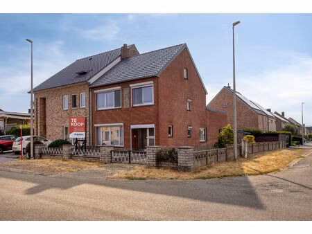 huis te koop in maasmechelen met 3 slaapkamers