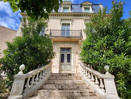 manoir de caractère du xixᵉ siècle à marseillette  près du canal du midi