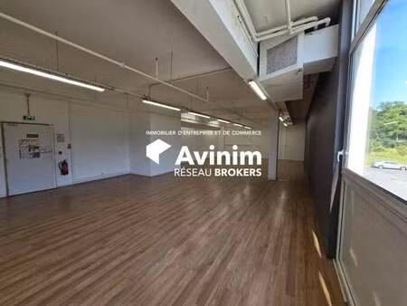 location entrepôt chaumontel 95270 125m²