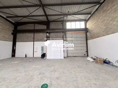 location entrepôt le thillay 95500 1296m²