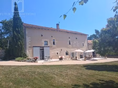 maison forte du xiiie siècle rénovée