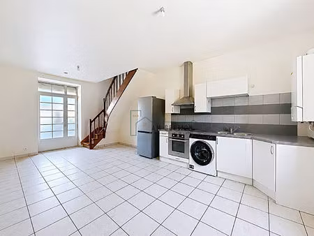 maison t2 à saint-léonard-de-noblat