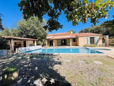 villa avec piscine sur 6000 m2 de terrain