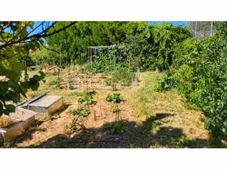 terrain de 604 m² à bagnols-sur-ceze