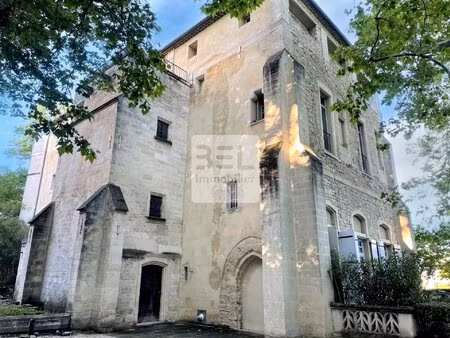 a villeneuve les avignon t3 de charme dans bâtiment historique