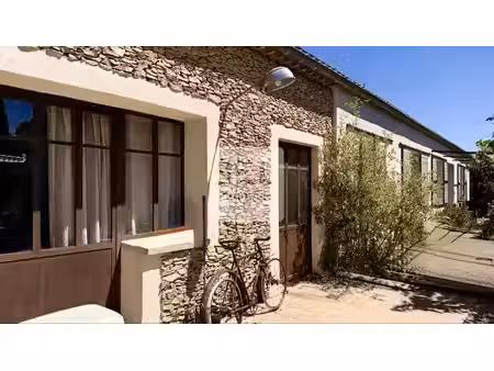 maison de plain-pied avec piscine  jardin et appartement indépendant à aramon