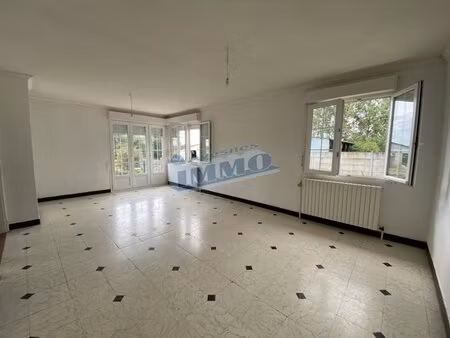 à louer maison 96 7 m² – 825 € |bailleul-aux-cornailles