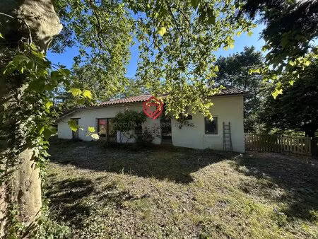 villa de caractère à rénover avec parc de 4 779 m² et vue imprenable sur les pyrénées