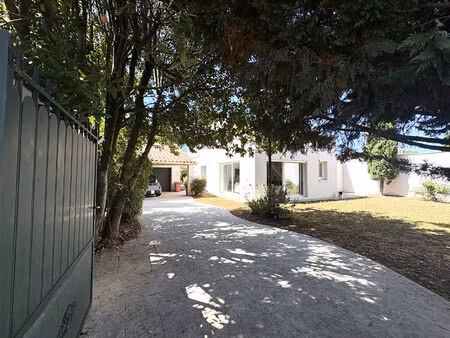 maison 6 pièces 180 m² à vendre / acheter la rochelle 17000 ? | era immobilier