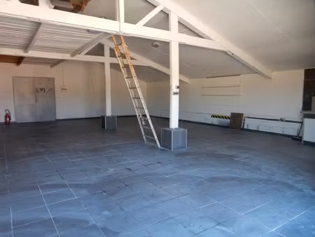 location divers 1 pièce 140 m² à éguilles (13510)