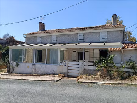 vente maison 4 pièces  93.49m²  bords