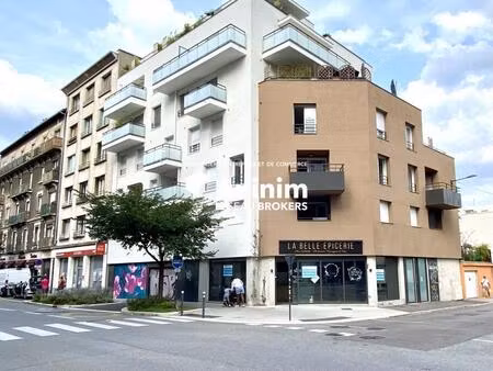 vente commerce grenoble 38000 52m²