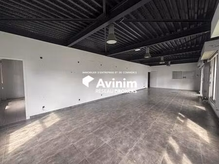 location commerce baie mahault 97122 200m²
