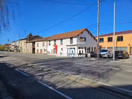 location commerce bourg-en-bresse 01000 205m²