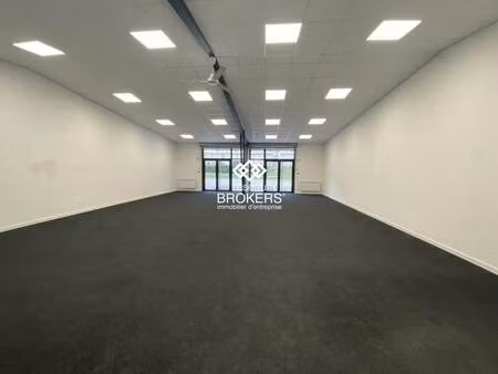 location commerce goncelin 38570 167m²