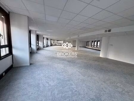 location bureaux 101 m² à 334 m²
