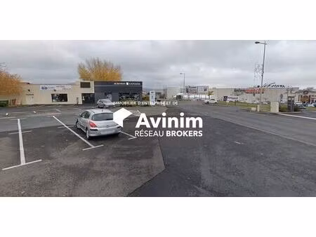 location commerce le cendre 63670 230m²