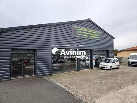 location commerce replonges 01750 831m²