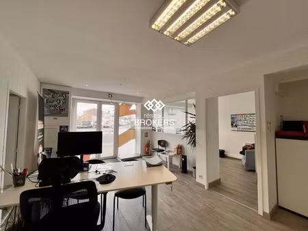 location commerce reze 44400 81m²