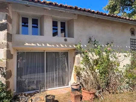 vente maison 3 pièces 65 m² montbron (16220)