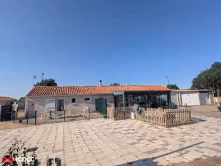 vente maison à puyravault (85450) : à vendre / 122m² puyravault