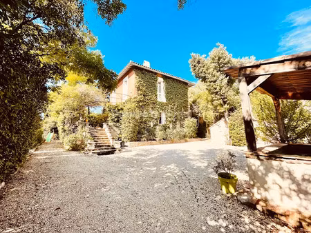 location maison 5 pièces 105.68 m² à nimes (30000)  1 600 €